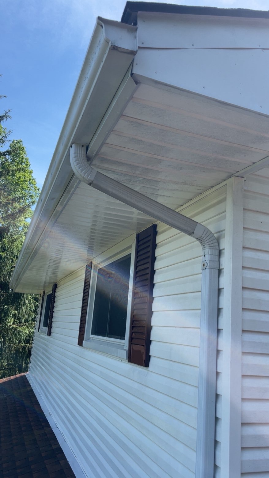 Bluewater pressure washing and landscaping — Sarnia, Ontario