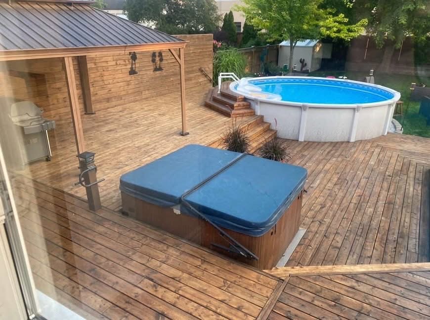Bluewater pressure washing and landscaping — Sarnia, Ontario