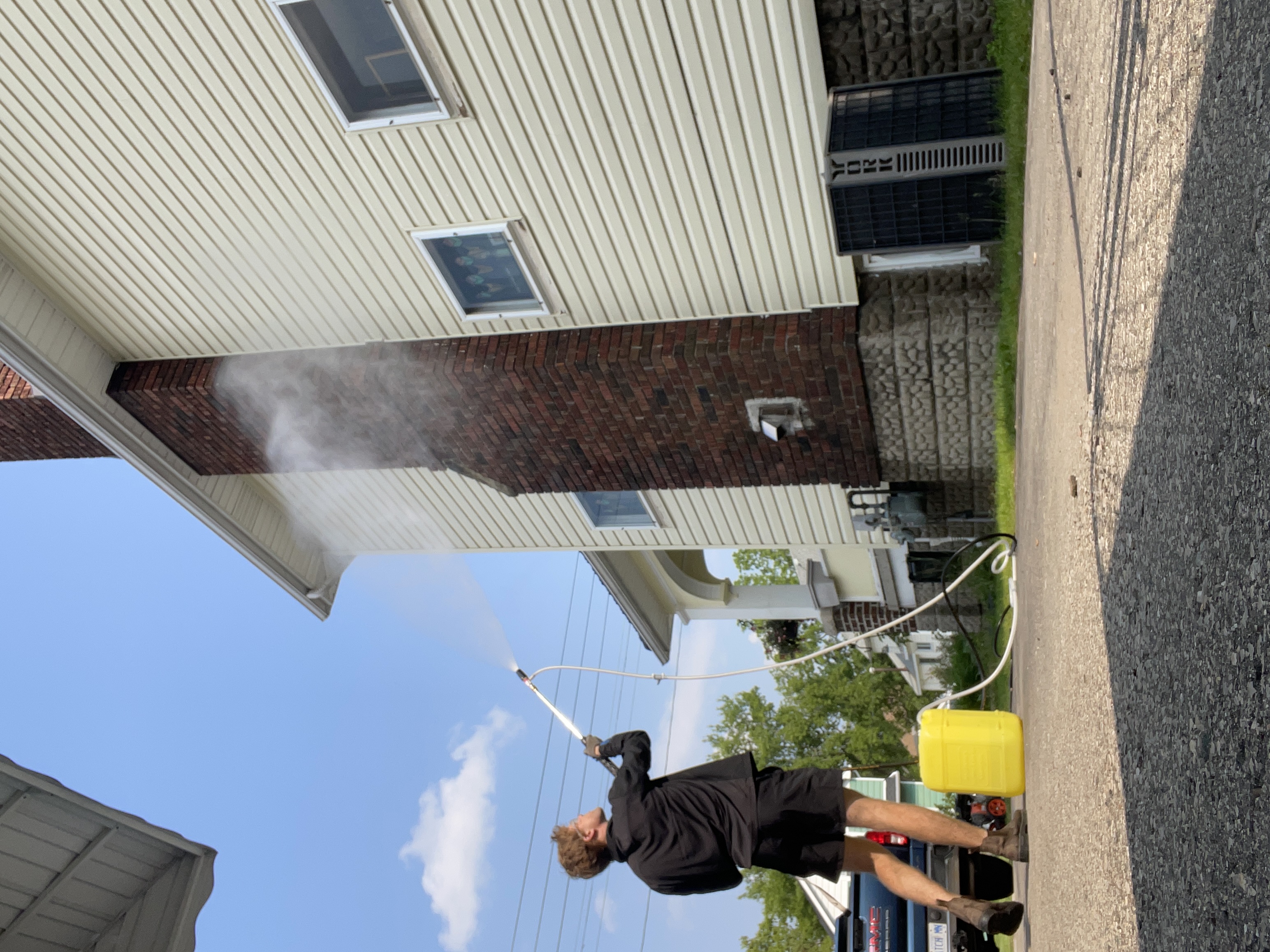 Bluewater pressure washing and landscaping — Sarnia, Ontario